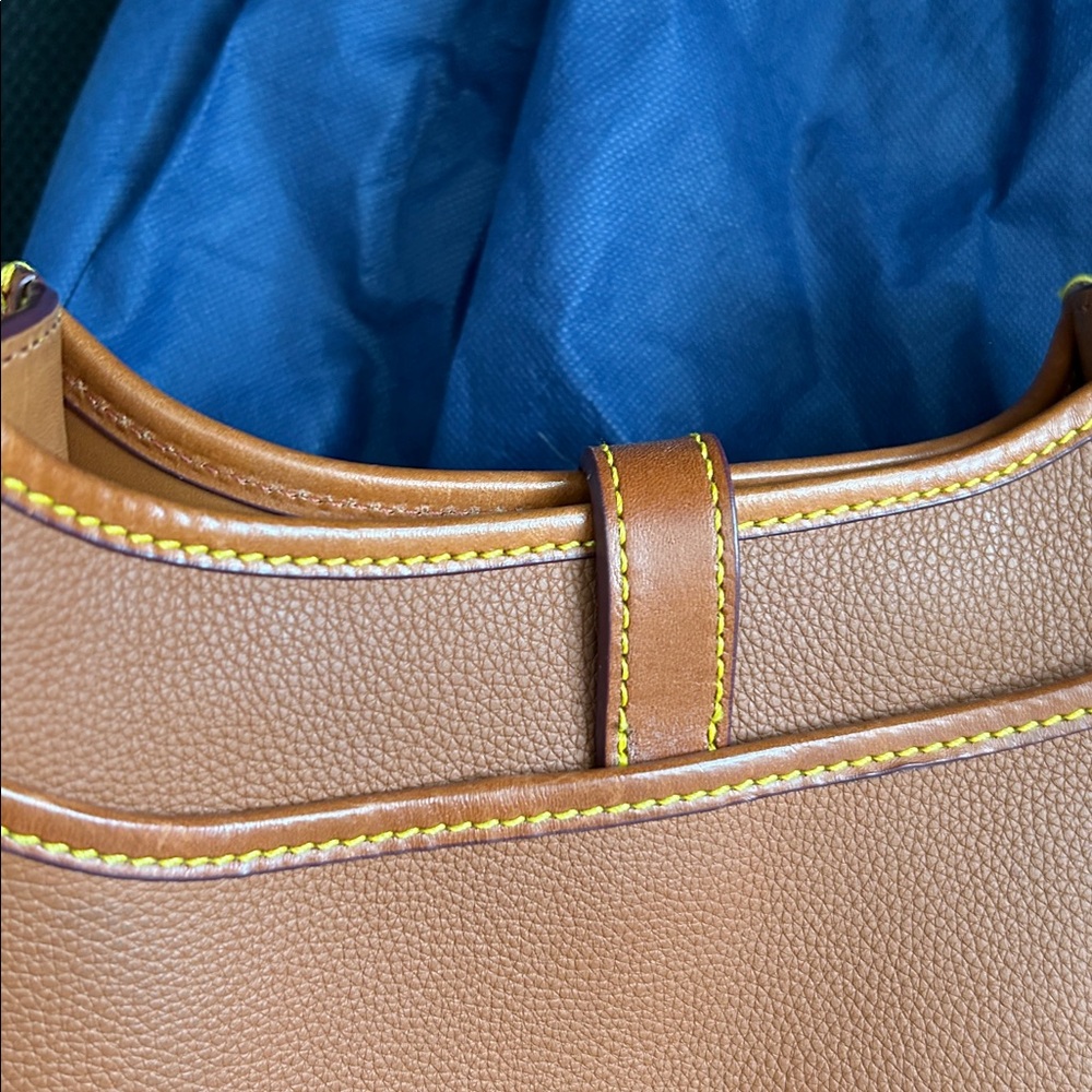 Dooney & Bourke Brown pebble grain Leather Crossbody Bag EUC - Picture 5 of 7